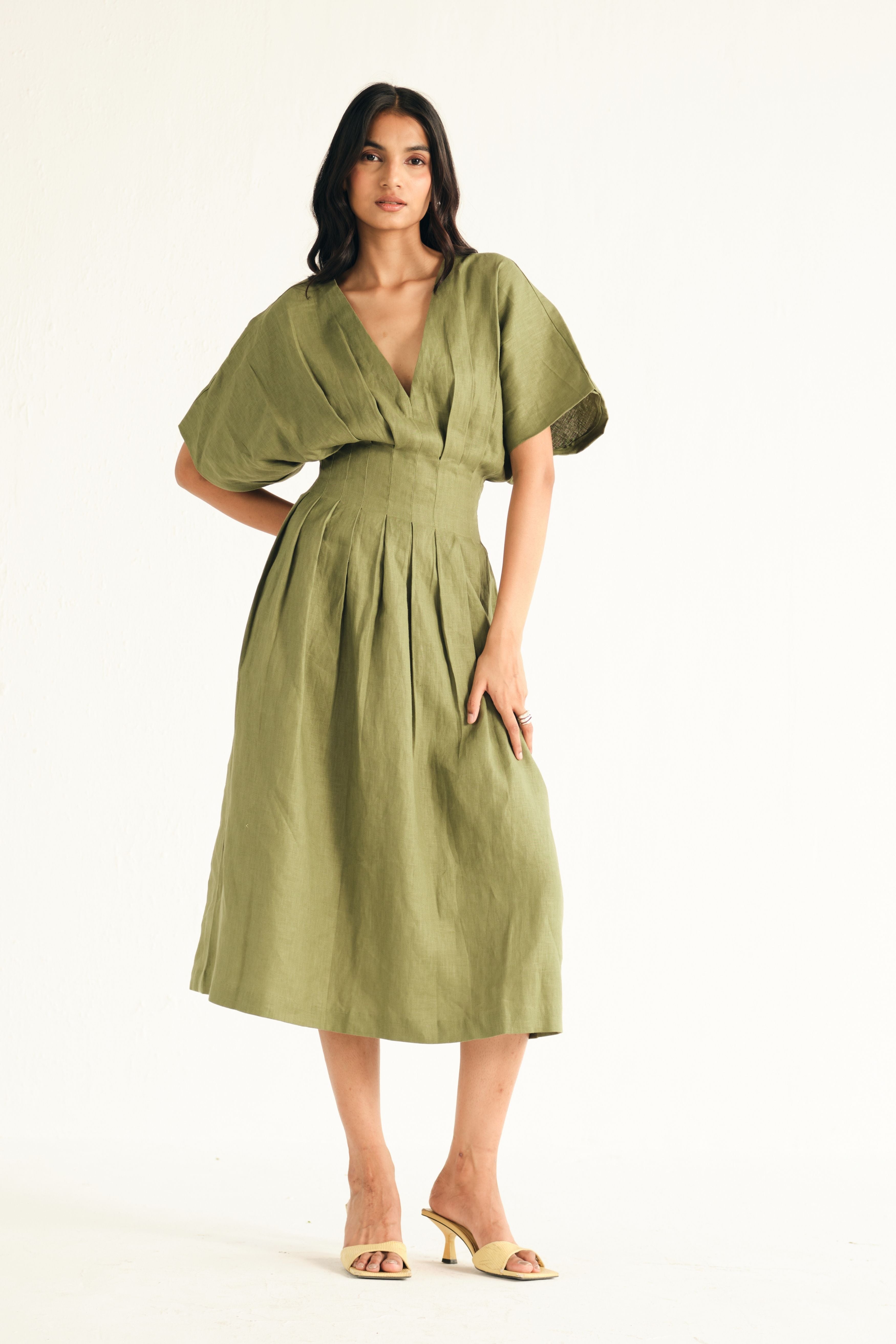 9 To Unwind | Pleated Midi